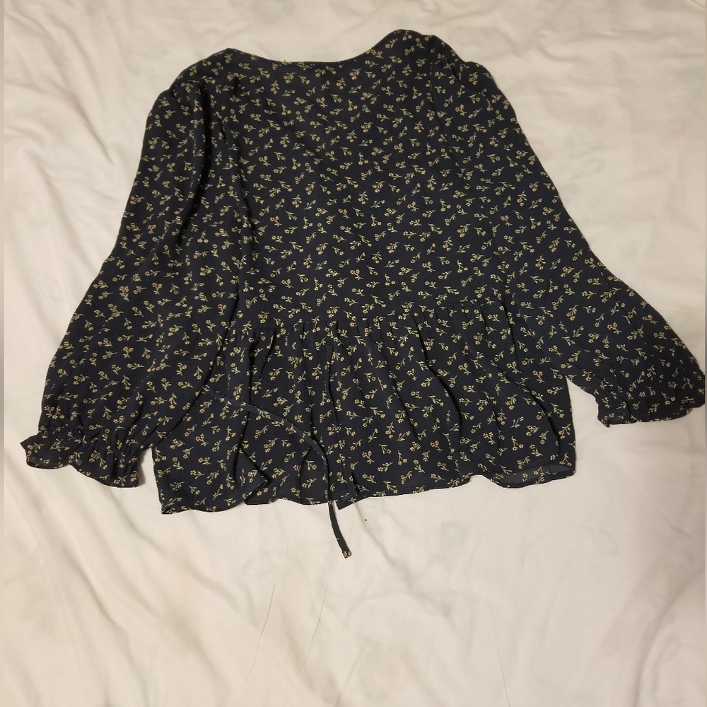 NWT Madewell Women's Wrap Blouse Size  XL Floral V-Neck 3/4 Sleeve Navy - Picture 3 of 12